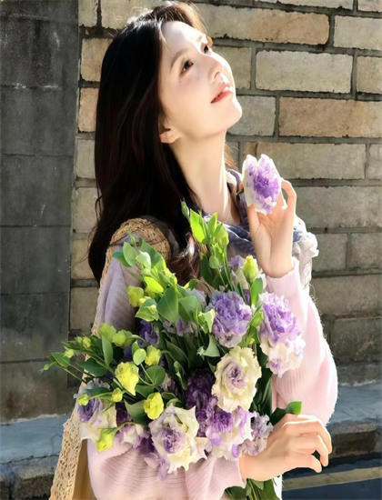 系统的《欲情OL：深夜淫乱人格》隐藏彩蛋发现指南：细节与彩蛋寻找攻略，经典重现