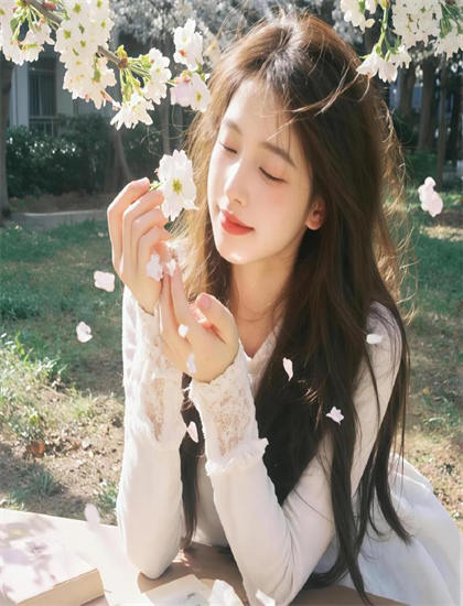 《闪婚后,亿万总裁把我宠上天》服装道具最新解析永恒的：时代还原与细节设计评价，加长版本